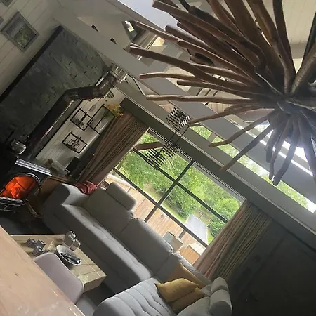 Bord De L'eau シャレー *